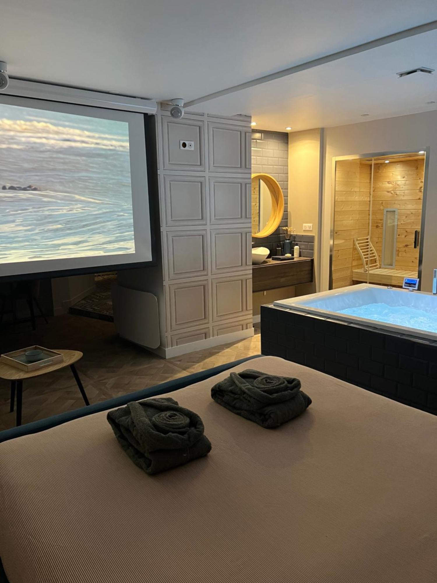 Appartement Avec Jacuzzi Sauna & Home Cinema - Nid D'Angers Exterior photo