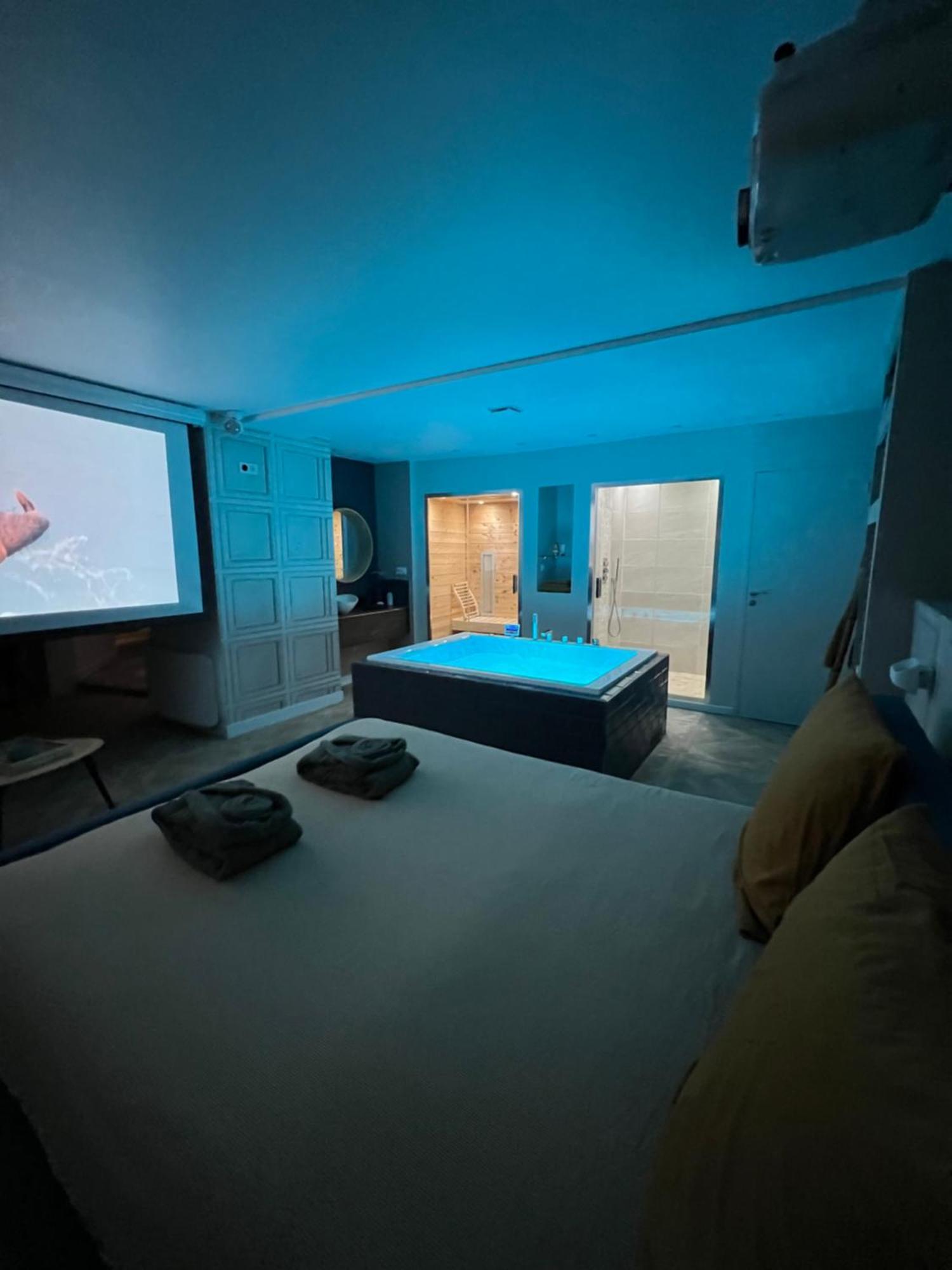 Appartement Avec Jacuzzi Sauna & Home Cinema - Nid D'Angers Exterior photo